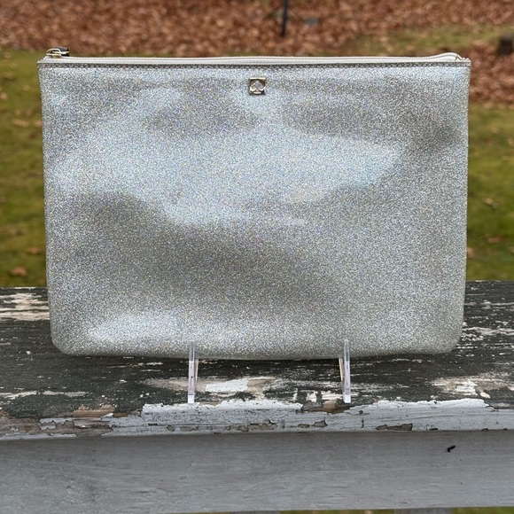 kate spade Handbags - NWOT KATE SPADE MAVIS STREET GIA GLITTER POUCH